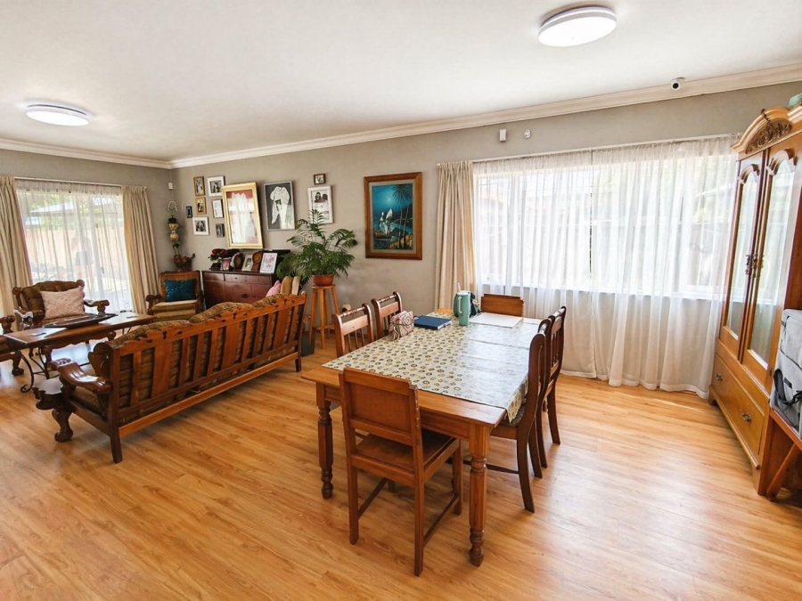 3 Bedroom Property for Sale in Langenhovenpark Free State